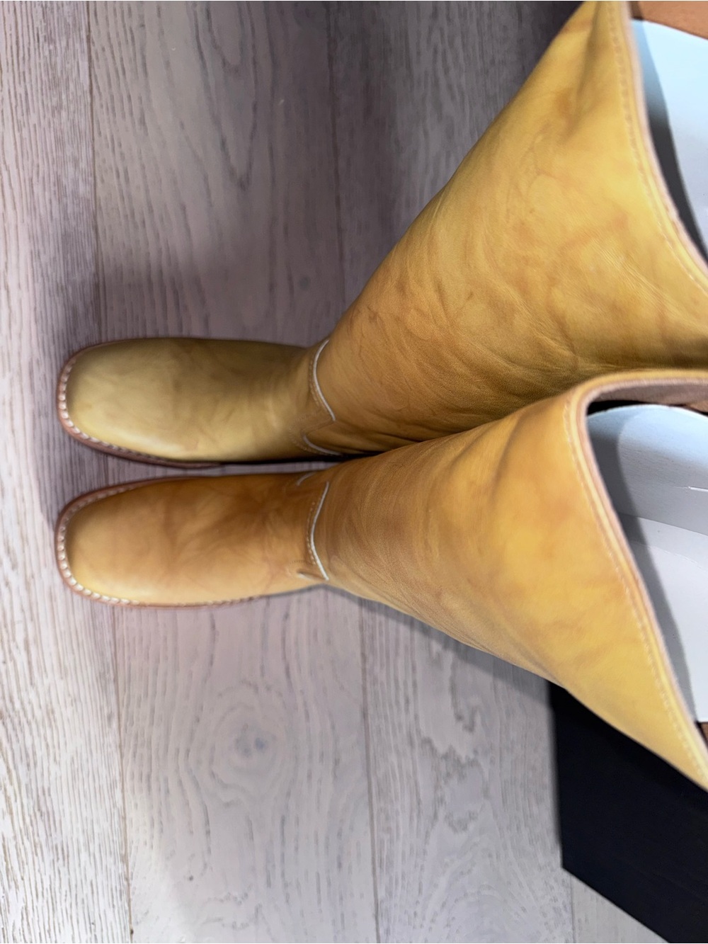 NEW FRYE Campus 14L Boots in Banana Sz: 10 Genuine Leather Tall Boots - Picture 7 of 15